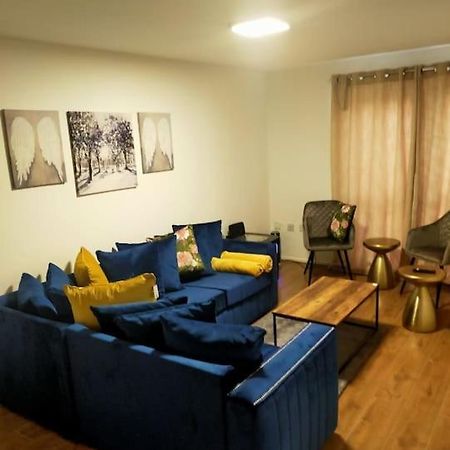 Impeccable 2-Bed House Apartment London Luaran gambar