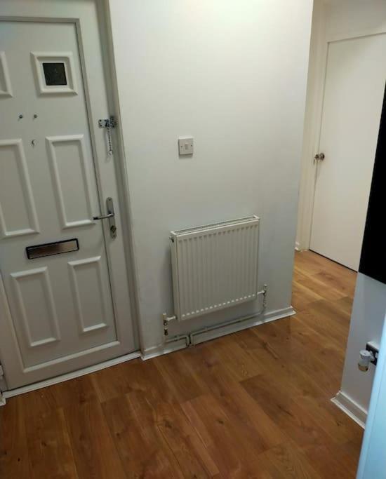 Impeccable 2-Bed House Apartment London Luaran gambar