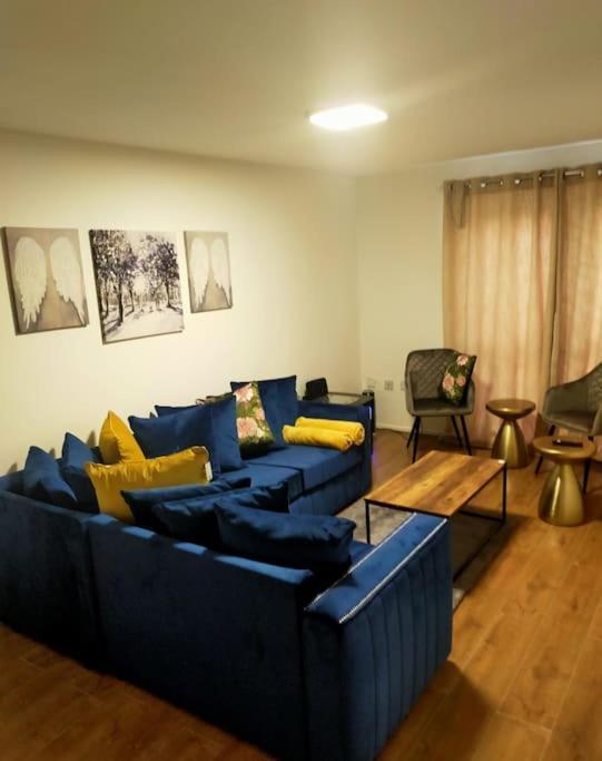 Impeccable 2-Bed House Apartment London Luaran gambar
