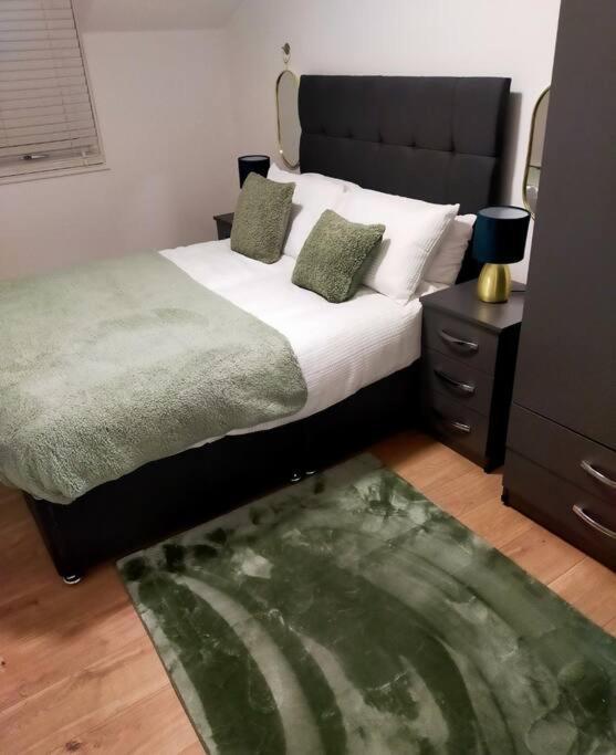 Impeccable 2-Bed House Apartment London Luaran gambar